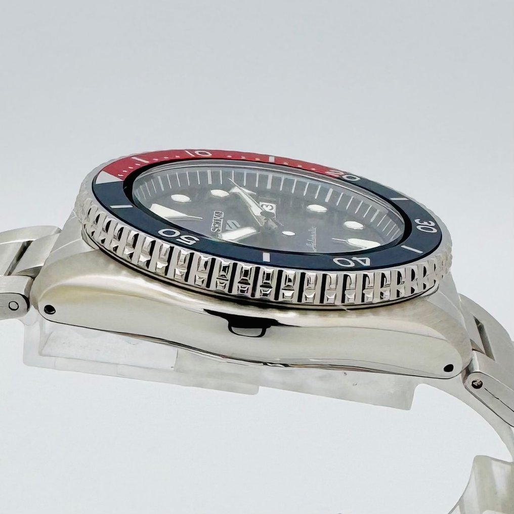 Seiko - Sport 5 Automatic Pepsi Bezel - Ingen mindstepris - 4R36-07G0 - Mænd - 2020+ #4.3