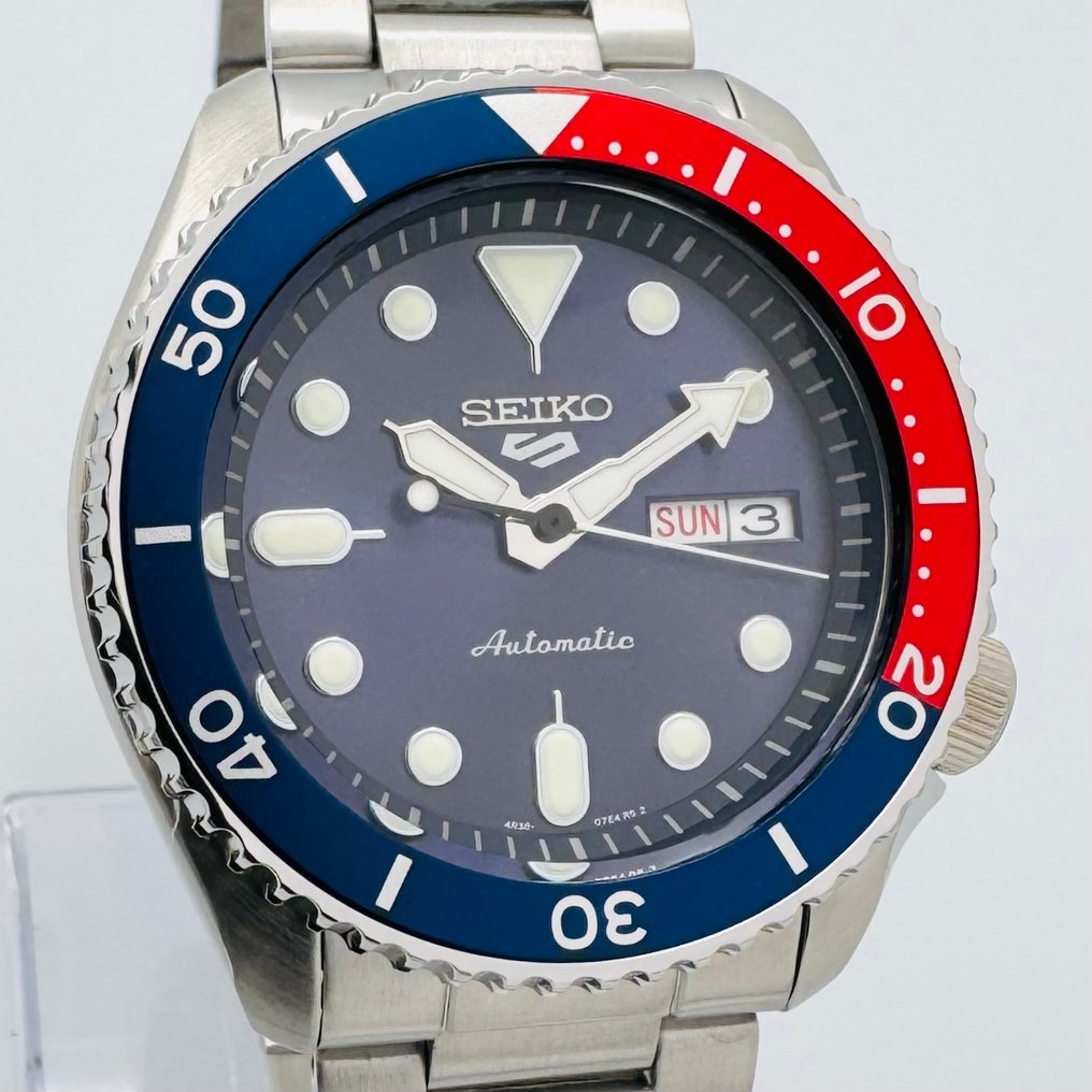 Seiko - Sport 5 Automatic Pepsi Bezel - Ingen mindstepris - 4R36-07G0 - Mænd - 2020+ #1.0