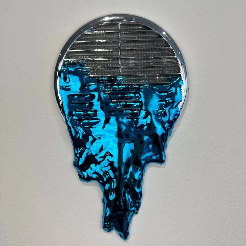 Santicri - Uncontained #1.0