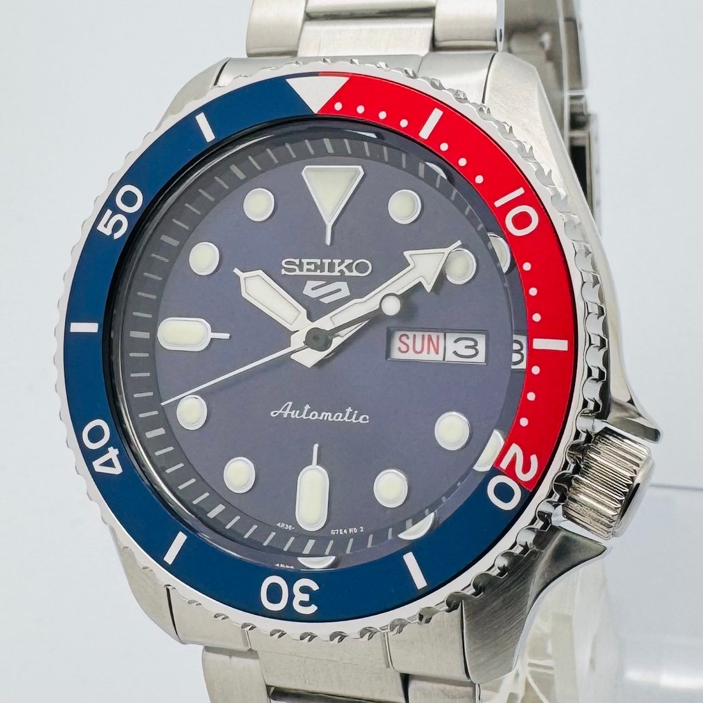 Seiko - Sport 5 Automatic Pepsi Bezel - Ingen mindstepris - 4R36-07G0 - Mænd - 2020+ #1.0