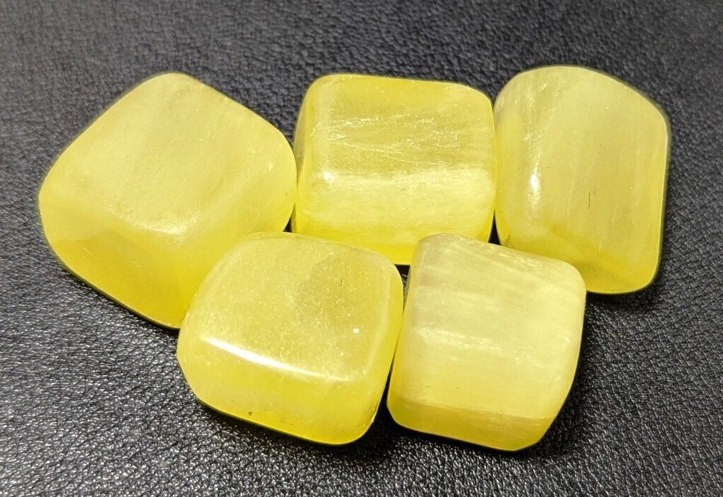 Λεμονί Κίτρινο Φυσικός Κρυστάλλος Ακτινίτη Ψήγματα - Ύψος: 33 mm - Πλάτος: 20 mm- 1045 g - (45) #4.3