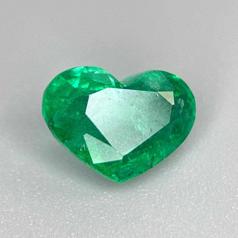 绿色 祖母绿  - 1.36 ct - 国际有色宝石协会（ICA GemLab） #4.3