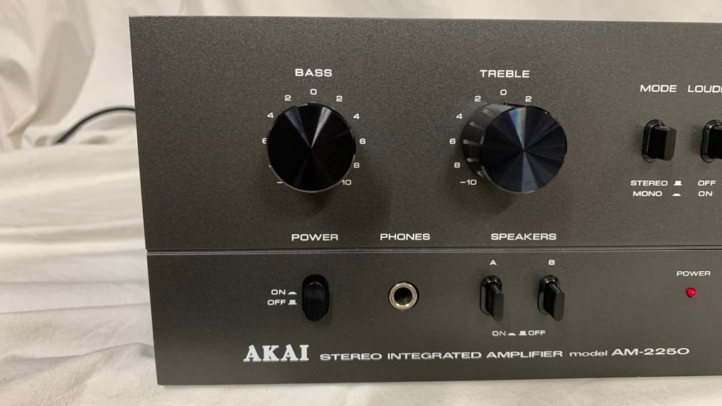 Akai - AM-2250 Solid state amplifier #2.1
