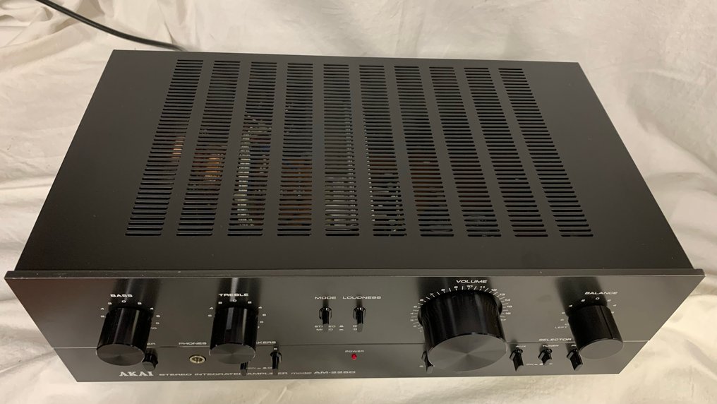 Akai - AM-2250 Solid state amplifier #1.0