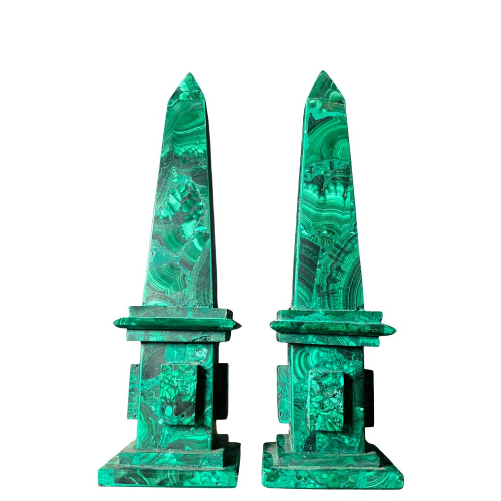 Paire d'obélisques en Malachites naturelle du Congo de la plus haute qualité Obelisk - Height: 200 mm - Width: 55 mm- 950 g - (1) #1.0