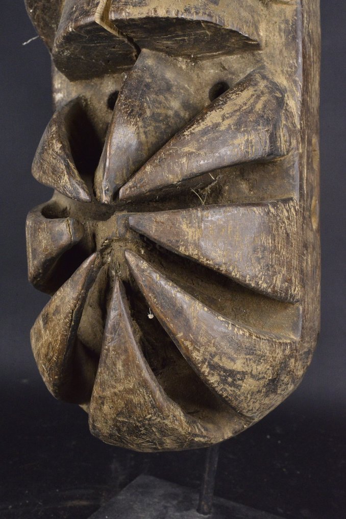 Bété.  (No Reserve Price) #2.1