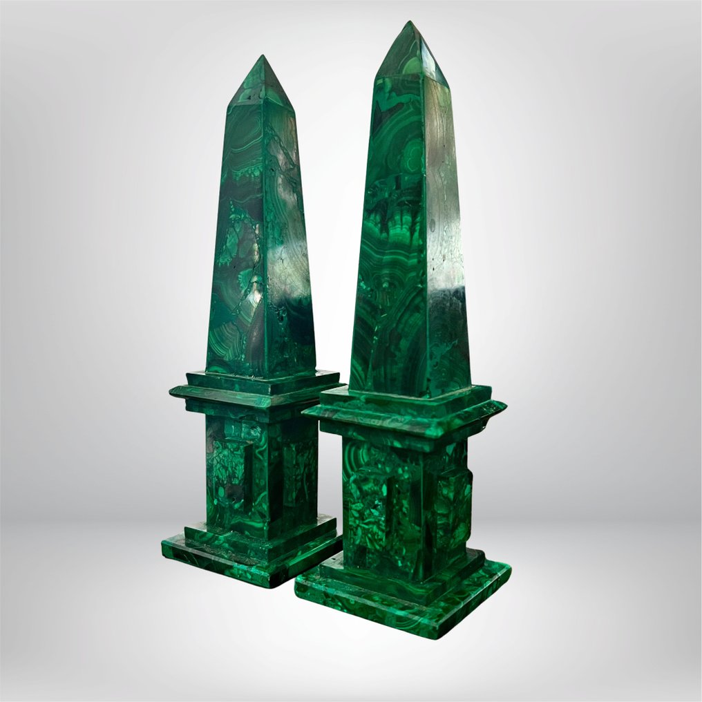 Paire d'obélisques en Malachites naturelle du Congo de la plus haute qualité Obelisk - Height: 200 mm - Width: 55 mm- 950 g - (1) #3.2