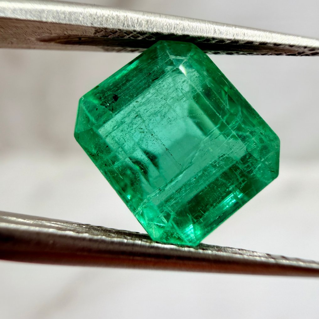 1 pcs Grønn Smaragd - 3.46 ct - Det internasjonale gemologiske institutt (IGI) - Naturlig smaragd #1.0