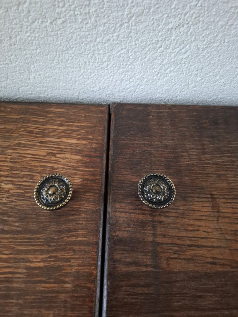 Sewing box - Wood, The input 'eik' does not provide enough information for translation or interpretation. - Naaikist #3.2