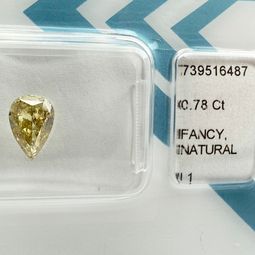 No reserve price - 1 pcs Diamond  (Natural coloured)  - 0.78 ct - Pear - Fancy Brownish Yellow - I1 - International Gemological Institute (IGI) #1.0
