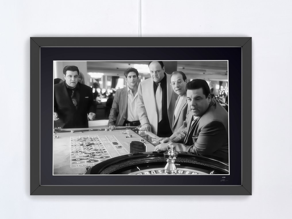 James Gandolfini - The Sopranos and cast - Fine Art Photography - Luxury Wooden Frame 70X50 cm - Limited Edition 01 of 30 - Serial 20380 - Original Certificate (COA), Hologram - 100% New. Shipping Reduction from 3 items #1.0