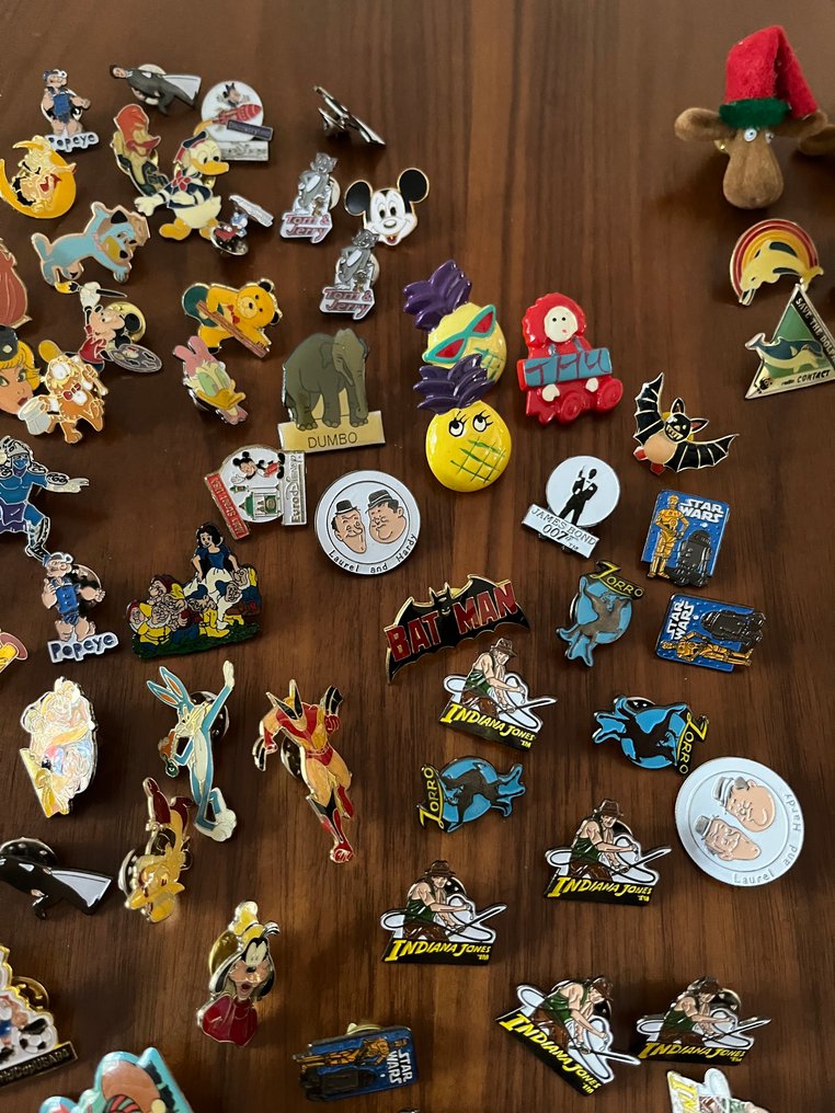 Branded merchandise collection - Collection of pins / pin badges #3.2