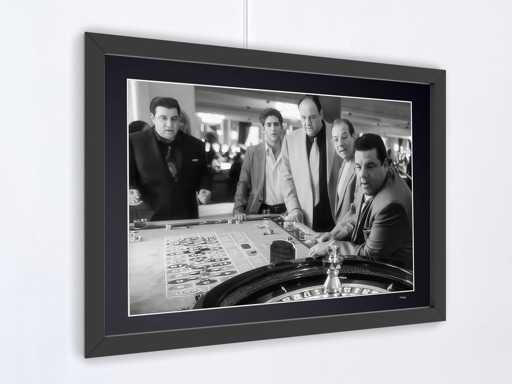 James Gandolfini - The Sopranos and cast - Fine Art Photography - Luxury Wooden Frame 70X50 cm - Limited Edition 01 of 30 - Serial 20380 - Original Certificate (COA), Hologram - 100% New. Shipping Reduction from 3 items #4.3