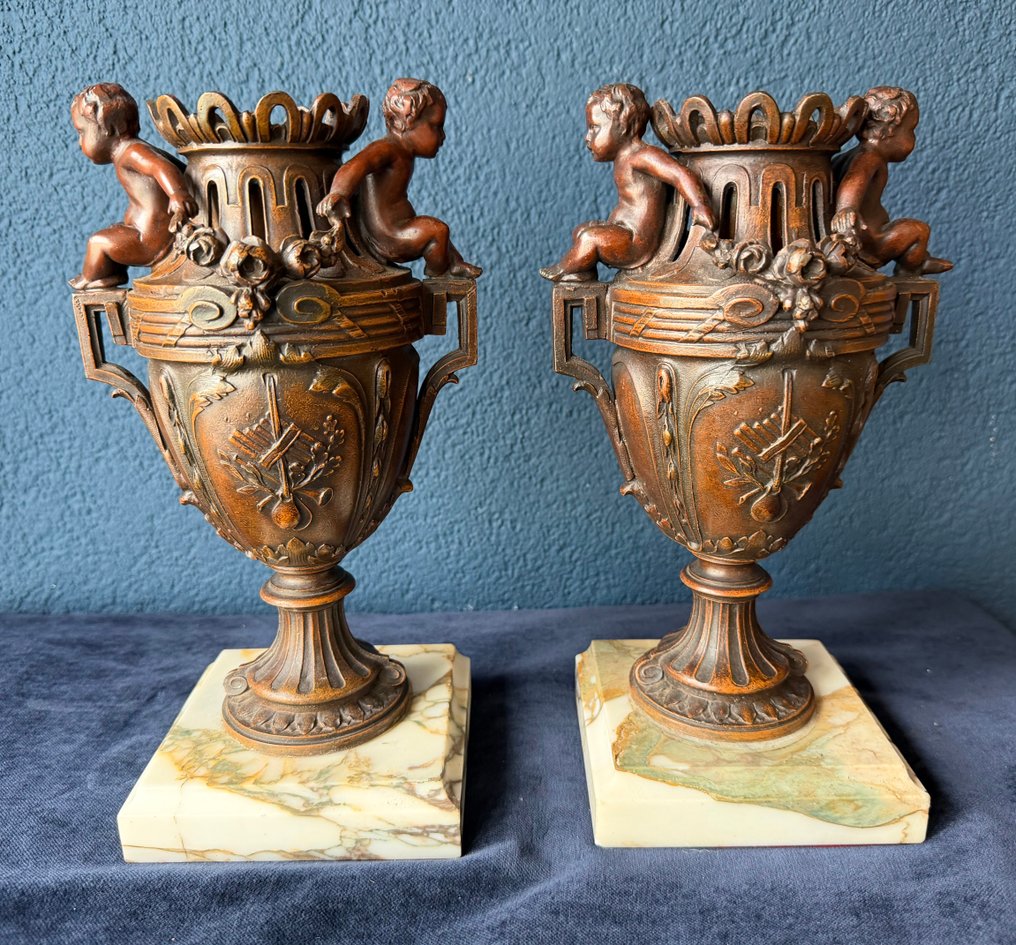 Koriste-esine (2) - Ranska - Guillemin - Cassoletten #1.0