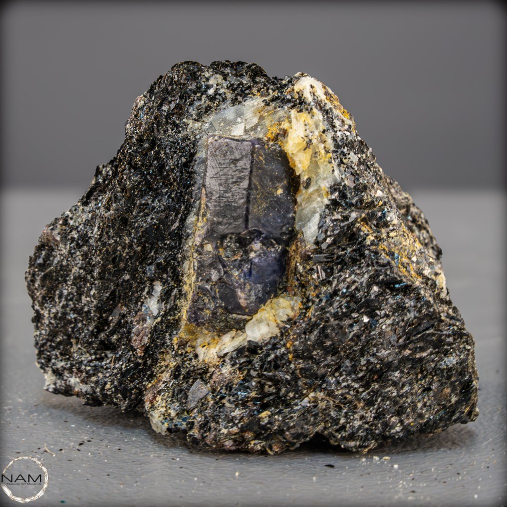 天然的大蓝宝石水晶 auf Matrix - 1188,55ct- 237.71 g #1.0