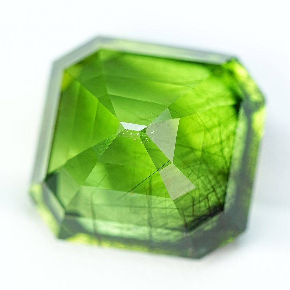 1 pcs Verde Peridoto - 15.63 ct - International Colored Gemstone Association (ICA GemLab) - Rutilo raro !! Lucentezza superiore #4.3