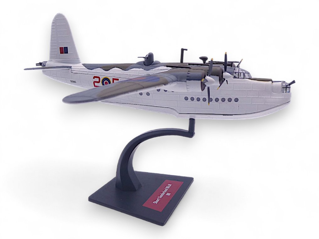 Royal Air Force (UK) 1:144, 1:100 - Miniatura de veículo militar (3) - Short Sunderland MK III / Dassault- Dornier Alpha Jet / Hawker Tempest MK - World War II - Série: "PER ARDUA AD ASTRA" #1.0