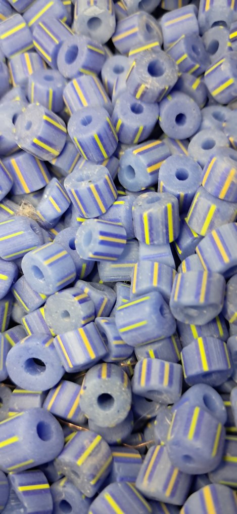 Perle avec des lignes de contour. (Sans prix de réserve) #1.0