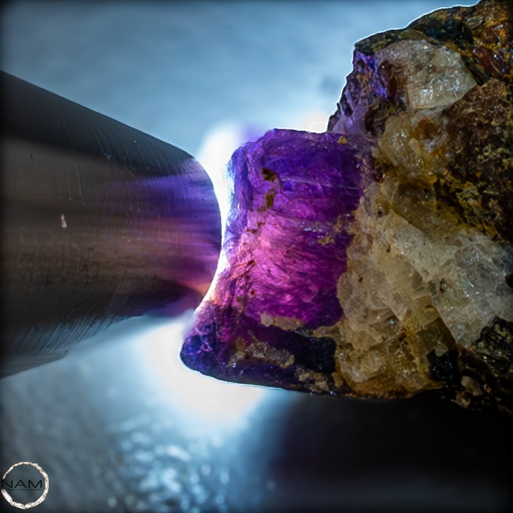 Natural multicolored sapphire on matrix 206.25 ct from Kenya- 41.25 g #1.0