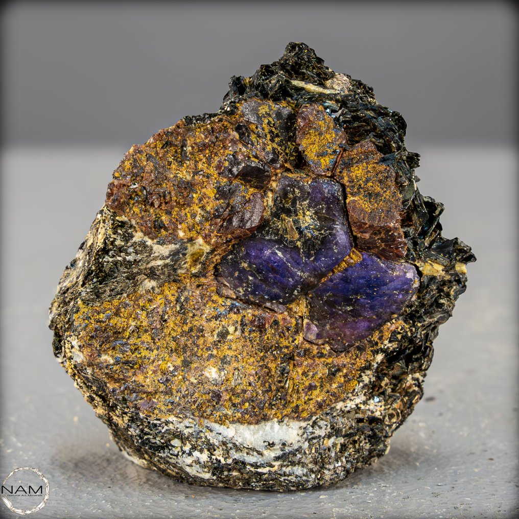 Natural multicolored sapphire on matrix 419.95 ct from Kenya- 83.99 g #3.2