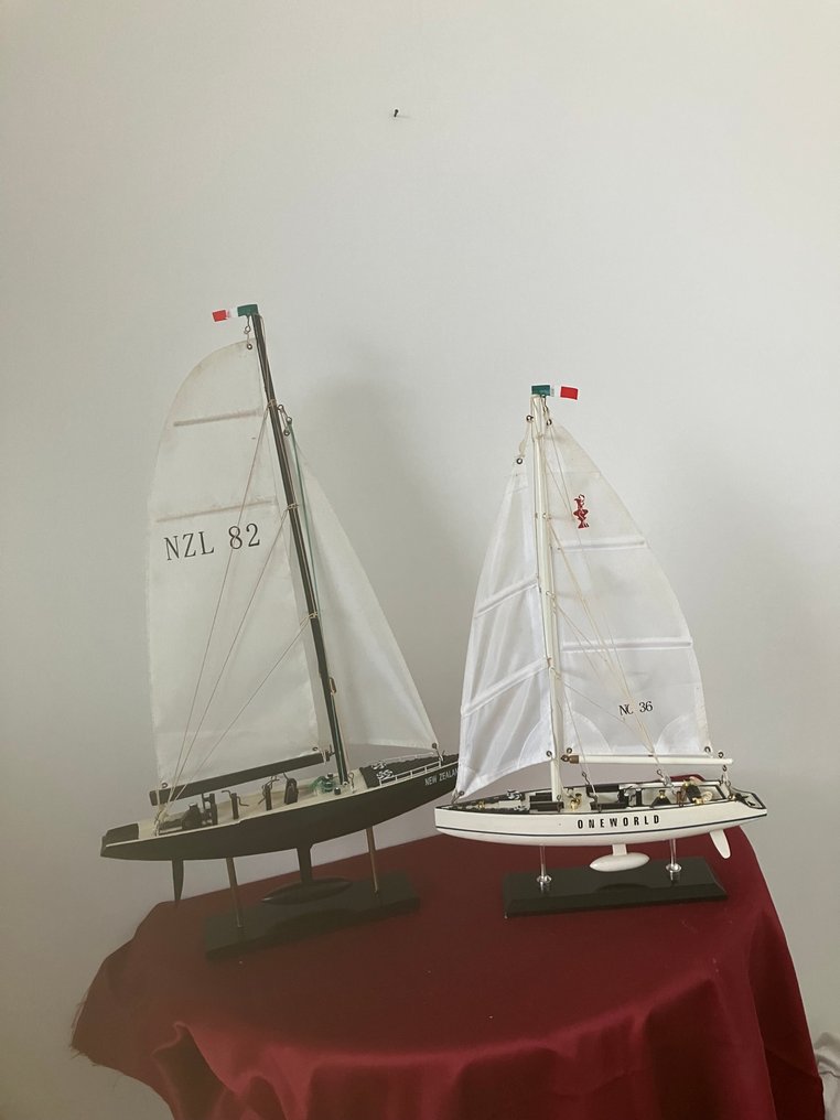 Ναυτικά αντικείμενα  (2) - NLZ-82 One World  36 Lecce - Amboyna- 2 ιστιοπλοϊκοί αγωνιζόμενοι #1.0