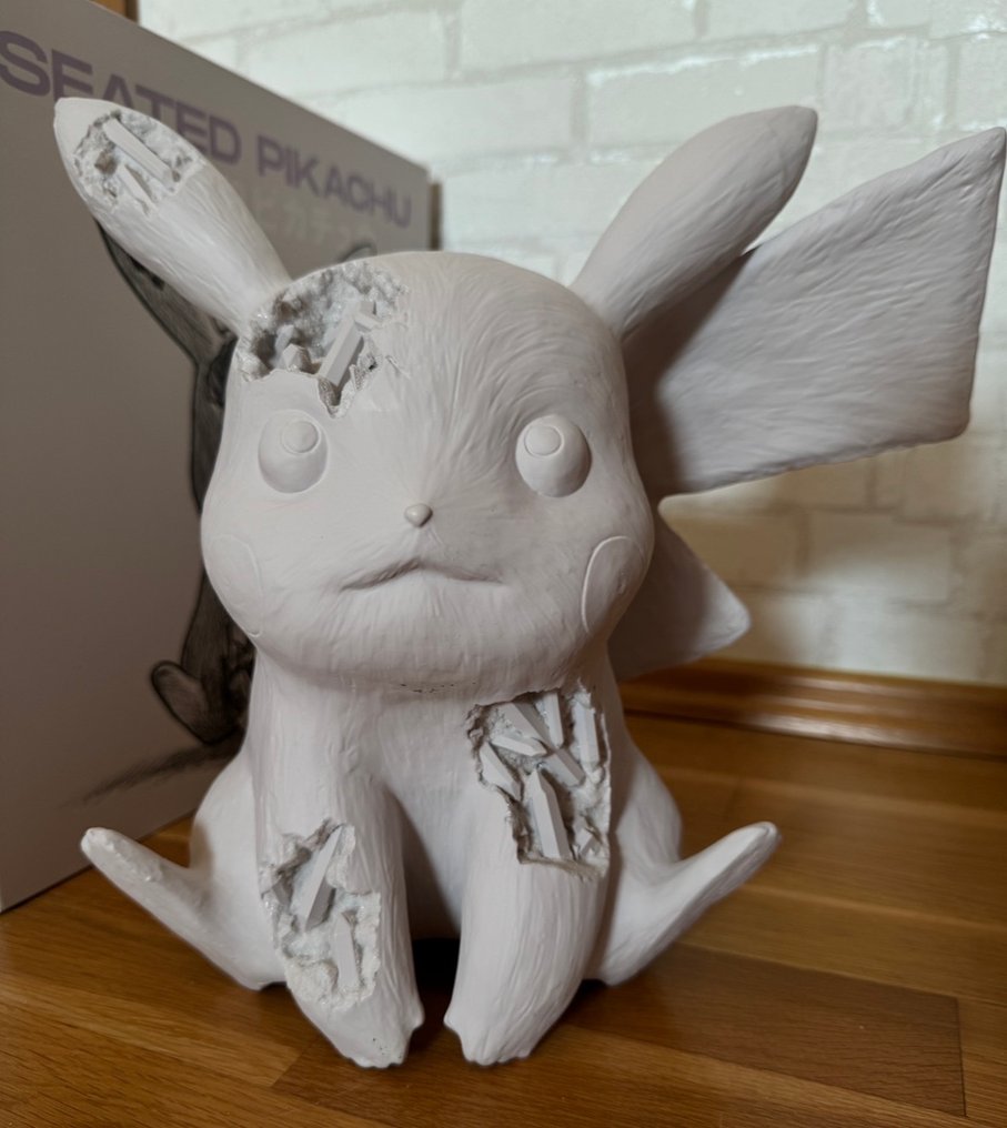 Daniel Arsham (1980) - Seated Pikachu #3.2