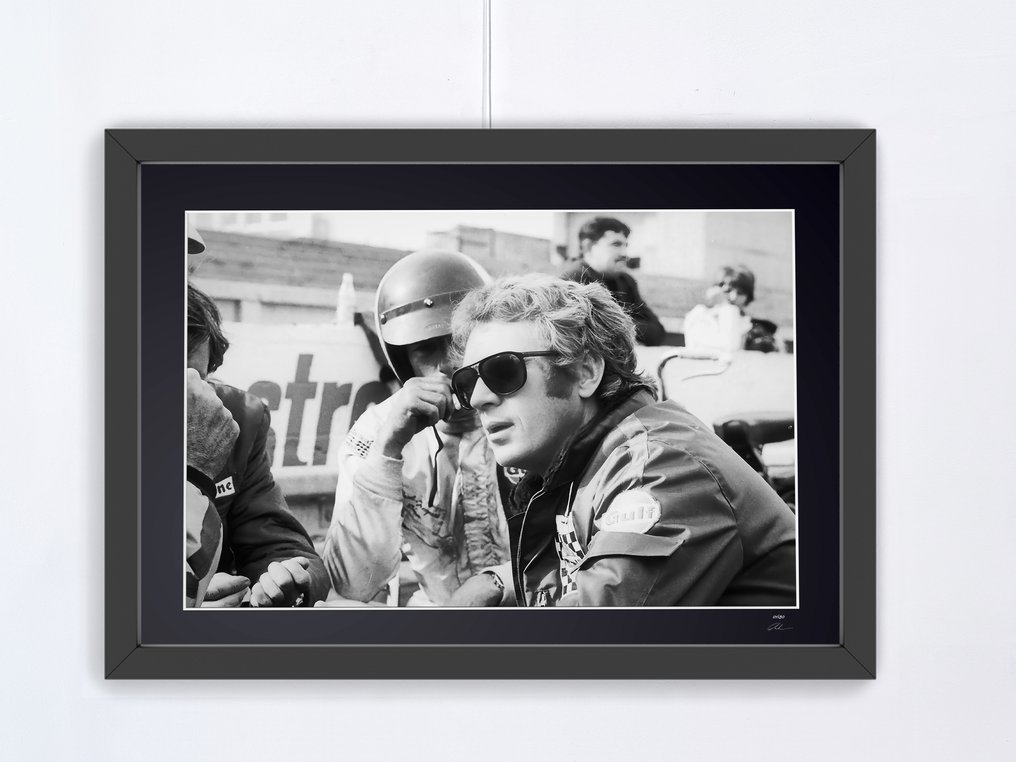 Steve McQueen- " La Mans 1971" - Fine Art Photography - Luxury Wooden Frame 70X50 cm - Limited Edition 01 of 30 - Serial 20371 - Original Certificate (COA), Hologram - 100% New. Shipping Reduction from 3 items #3.2
