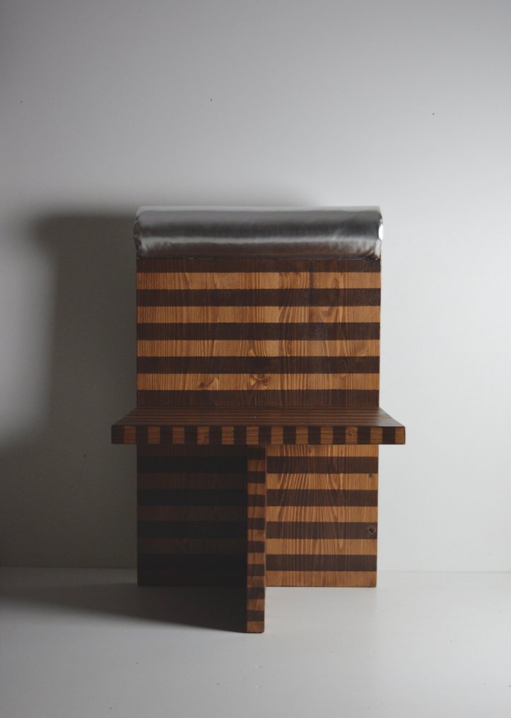 Studio Greca - Armstol - Ettore, modernistisk ode - Træ, Tekstil - Begrænset til 25 stk #1.0