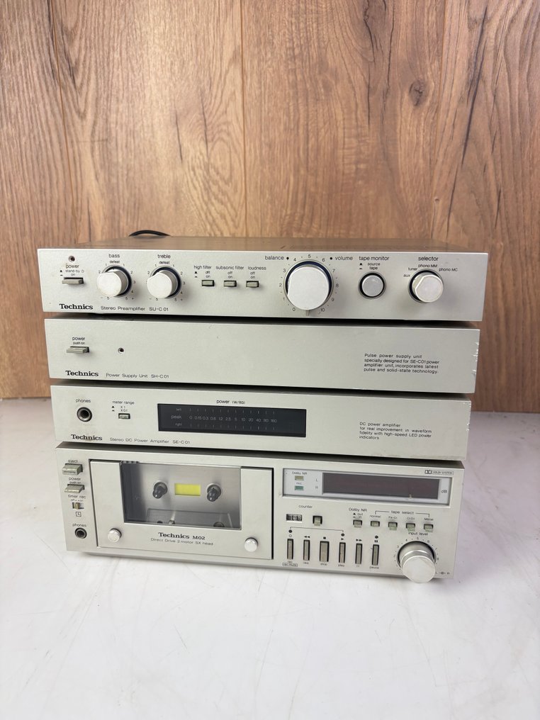 Technics - SE-C01 Amplificador de potência - SU-C01 Pré-amplificador - M02 Reprodutor de fita cassete - SH-C01 Conjunto estéreo #4.3