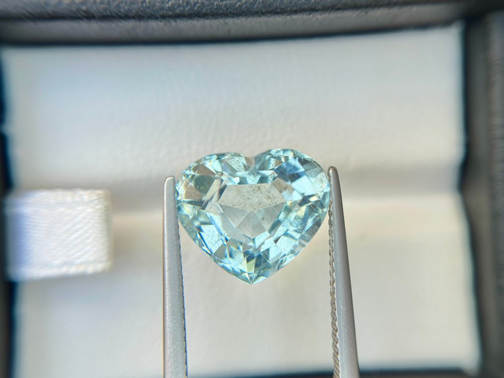 χωρίς τιμή ασφαλείας - 1 pcs Μπλε Ακουαμαρίνης - 6.70 ct - Διεθνής Ένωση Έγχρωμων Πολύτιμων Λίθων (ICA GemLab) - Όμορφη καρδιά μπλε #1.0