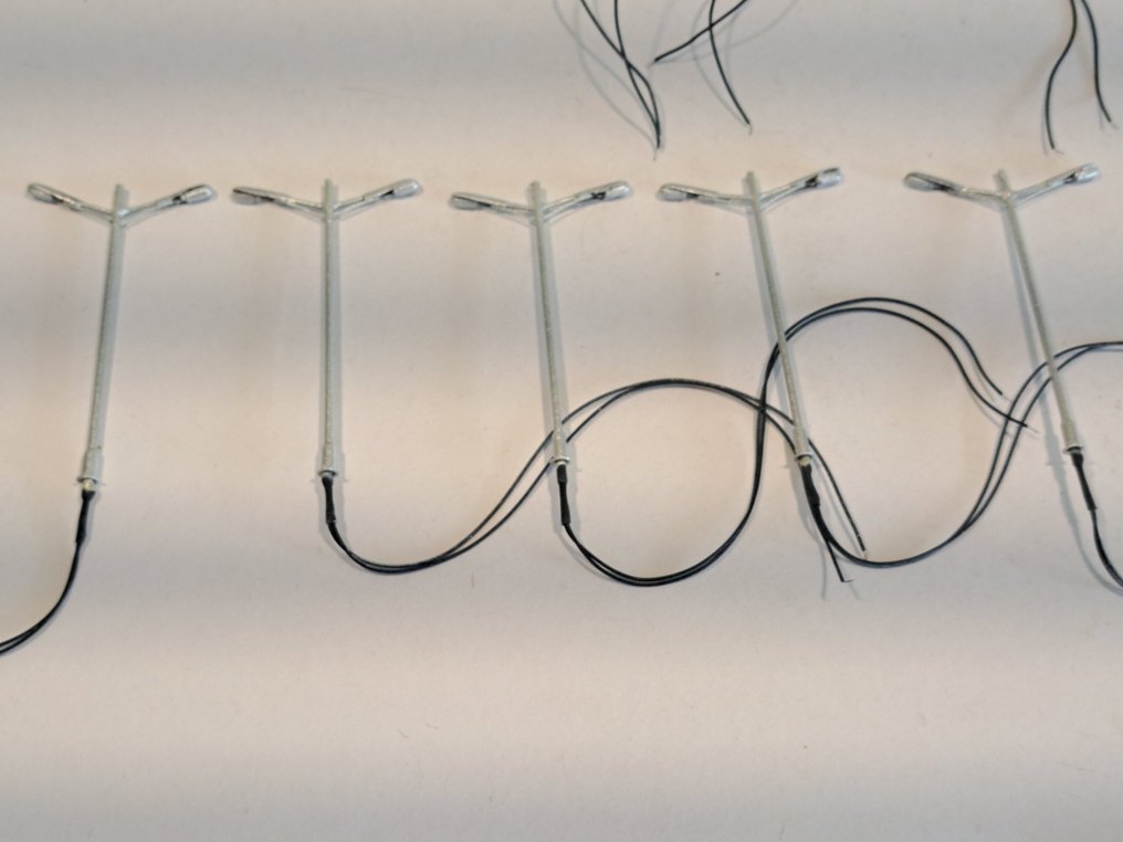 Lantaarns H0 - Model train lighting (30) - 30 pieces of metal (copper) lanterns with double and single light caps. #3.2