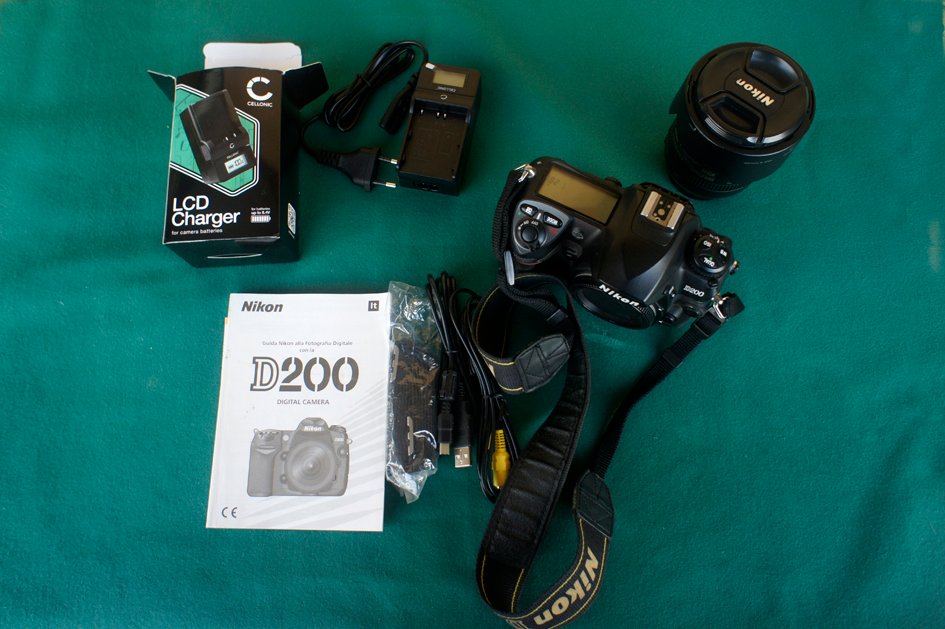 Nikon D200 + AF-S 16-85 VR Digital camera #1.0