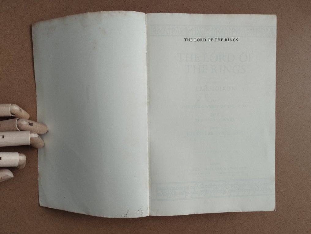 J.R.R. Tolkien - Pauline Baynes - The Hobbit third edition paperback- The Lord of the Rings one paperback volume - 1971-1968 #2.1