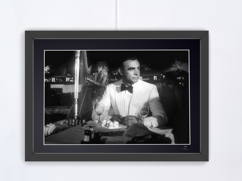 Sir Sean Connery - "James Bond 007 'Diamonds Are Forever', 1971. - Fine Art Photography - Luxury Wooden Frame 70X50 cm - Limited Edition 01 of 30 - Serial 20303 - Original Certificate (COA), Hologram - 100% New. Shipping Reduction from 3 items #3.2