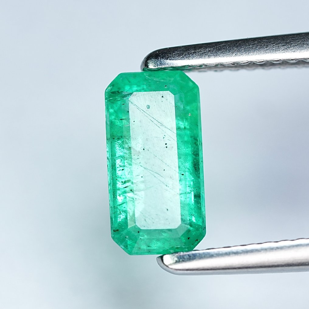 Nincs minimálár Zöld Smaragd  - 1.74 ct - Nemzetközi Színes Drágakő Szövetség (ICA GemLab) #2.1