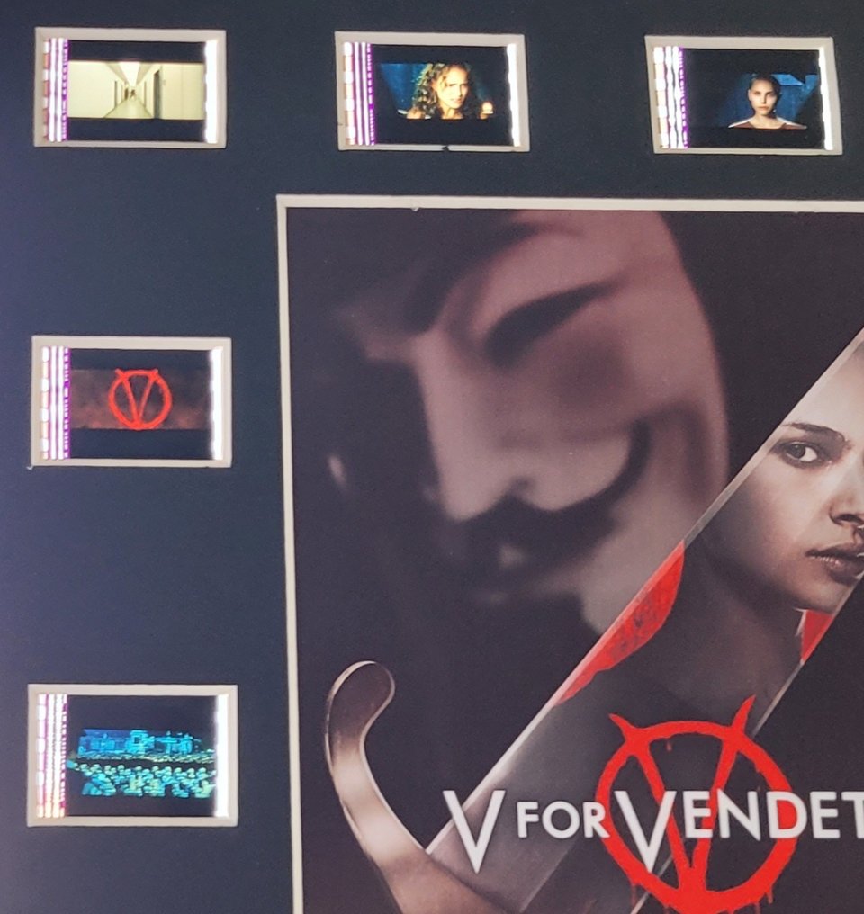 V jak Vendetta - Framed Film Cell Display with COA #1.0