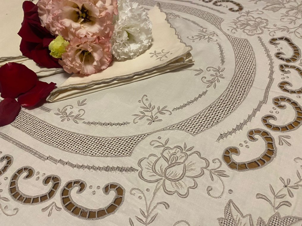 Toalha de mesa  - 253 cm - 170 cm - Toalha de mesa com bordado #1.0