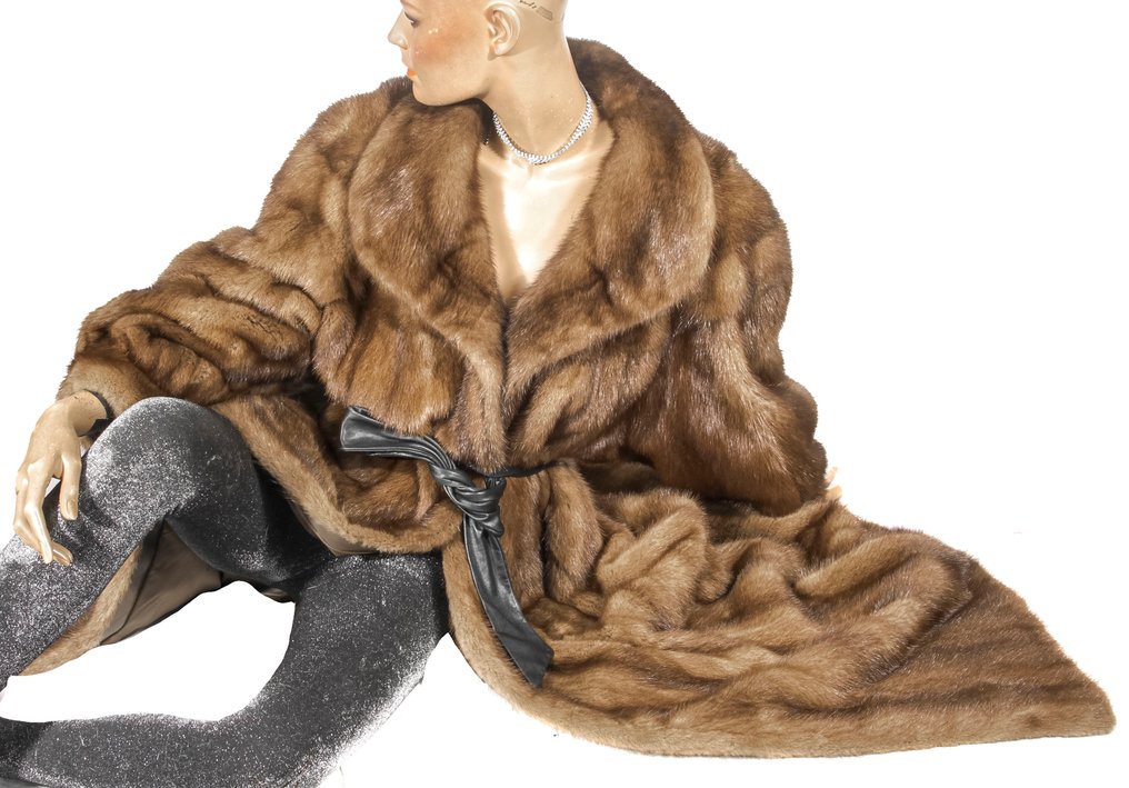 Artisan Furrier - Γούνινο παλτό #3.2