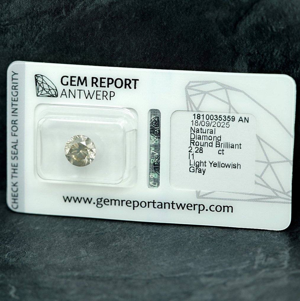 1 pcs Diamant (Naturligt färgad) - 2.28 ct - Rund - Light Gulaktig Grå - I1 - Gem Report Antwerpen (GRA) #1.0