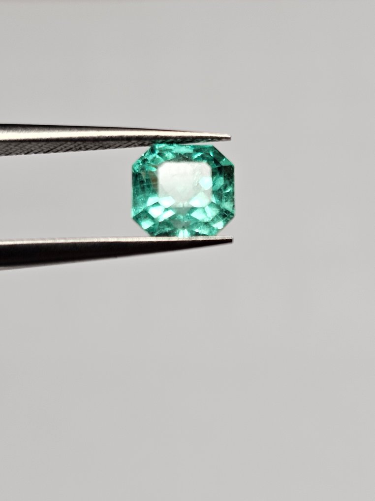 1 pcs 绿色 祖母绿 - 2.07 ct - 国际宝石研究院(IGI) - 哥伦比亚的翡翠 #1.0