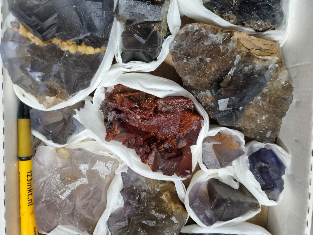 Big lot of high-quality fluorite clusters, 13 / 3.2 cm Crystal cluster- 3.94 kg - (14) #2.1