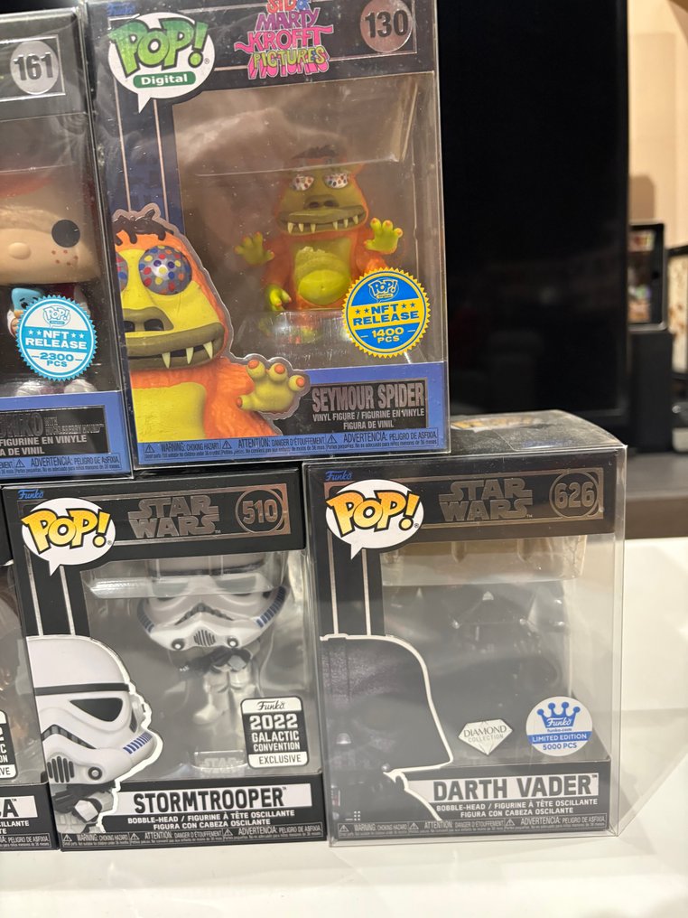 Funko - Legetøj Funko Pop! Star Wars e outros (vários personagens) - 2010-2020 - U.S.A. #1.0