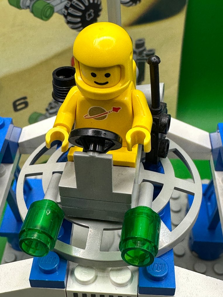 Lego Set - Space, Classic Space - 6930 Space Supply Station (vintage space lego) #1.0