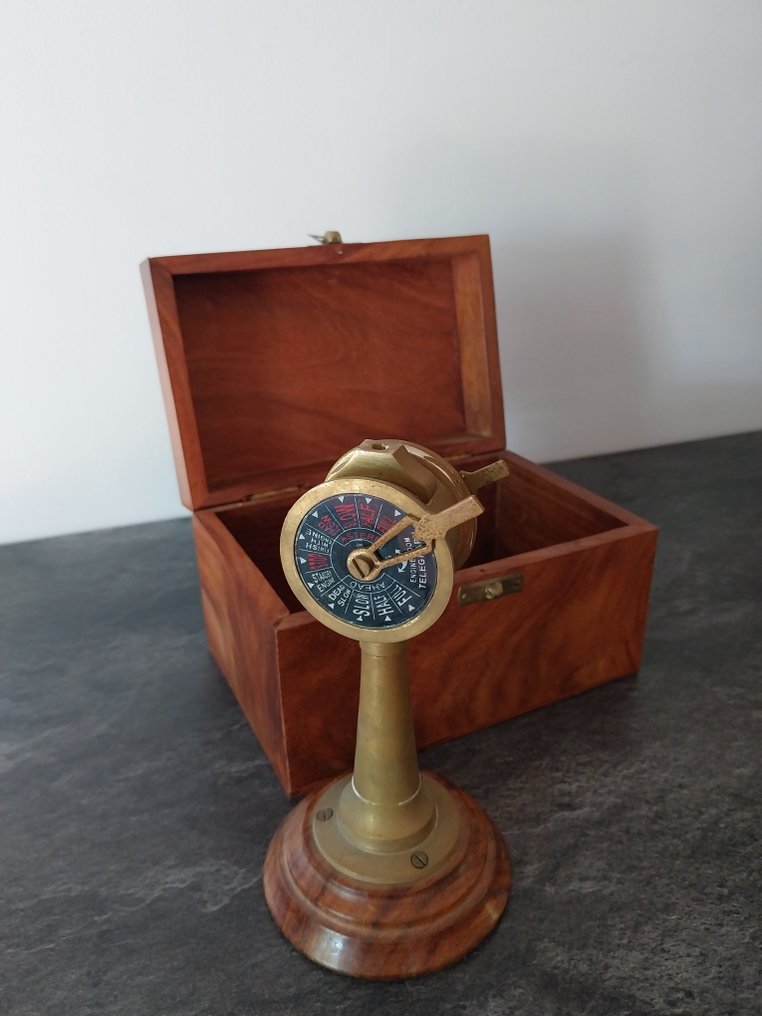 Skibstelegraf - Messing, Træ - Slutningen af det 20. århundrede - Maskin-telegraph #1.0