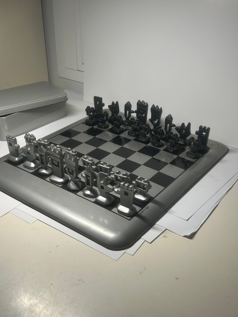 Set di scacchi - Javier Mariscal - Juego de ajedrez - El Ajedrez - Metal (Aluminio) #1.0