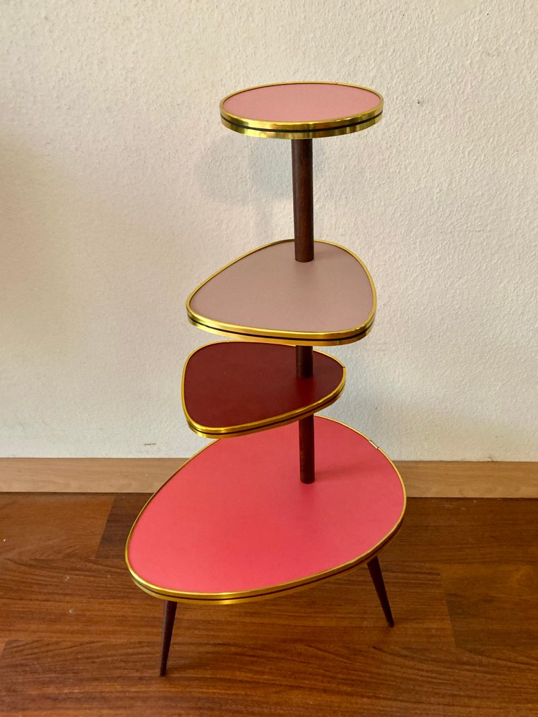 Βάση φυτών - Ξύλο - Ρετρό τραπέζι φύτευσης με τέσσερα επίπεδα, σε στυλ των δεκαετιών του 1950. #1.0