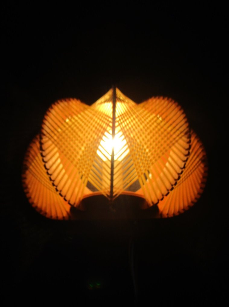 Væglampe - Træ, Rotting, rafia - håndlavet #1.0