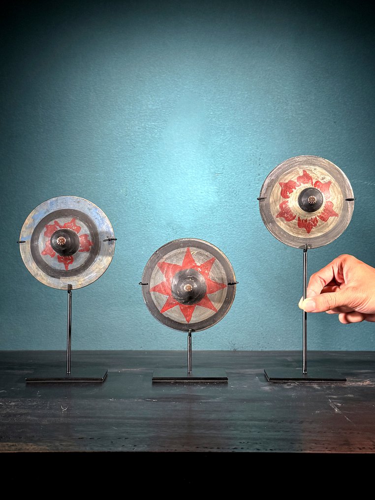 NO RESERVE PRICE - Spinning tops (3) - Gasing  - Hyrrä - 2020- - Indonesia #1.0