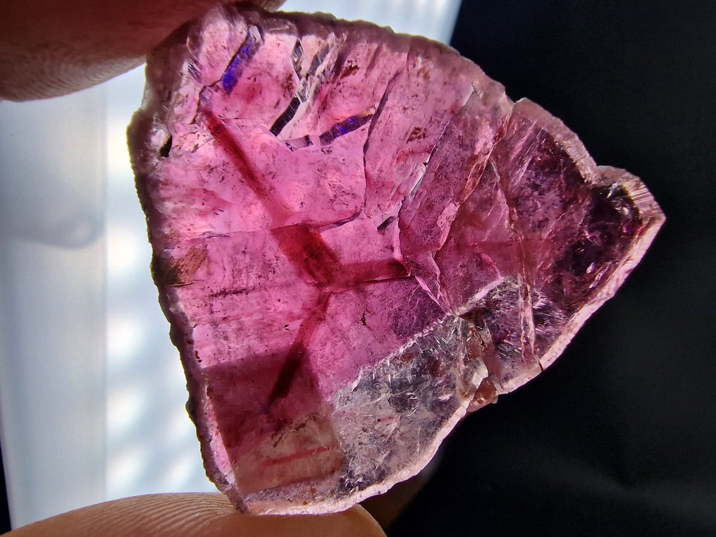 Tourmaline Liddicoatite Top - Height: 43 mm - Width: 40 mm- 14.3 g - (1) #1.0
