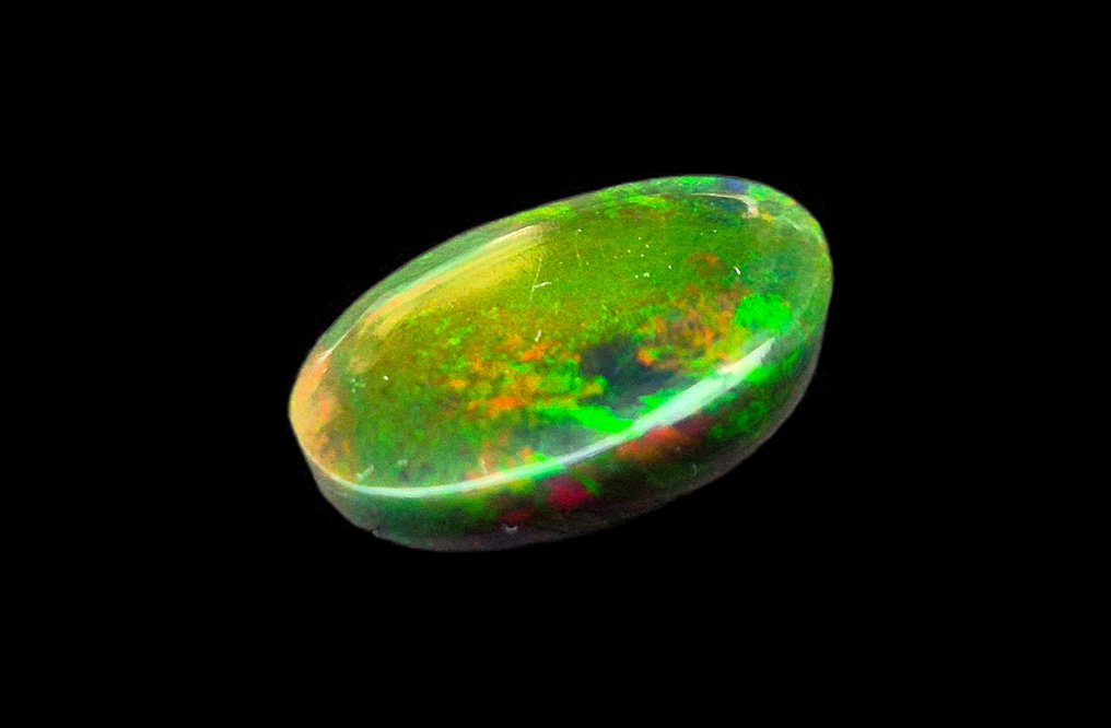 一颗一流的 AAA+++ 欧泊蛋面，重2.65克拉 磨光 - 高度: 12 mm - 闊度: 8 mm- 0.53 g - (1) #4.3